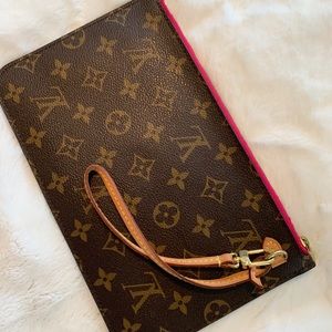 Louis Vuitton wristlet💖SOLD💖